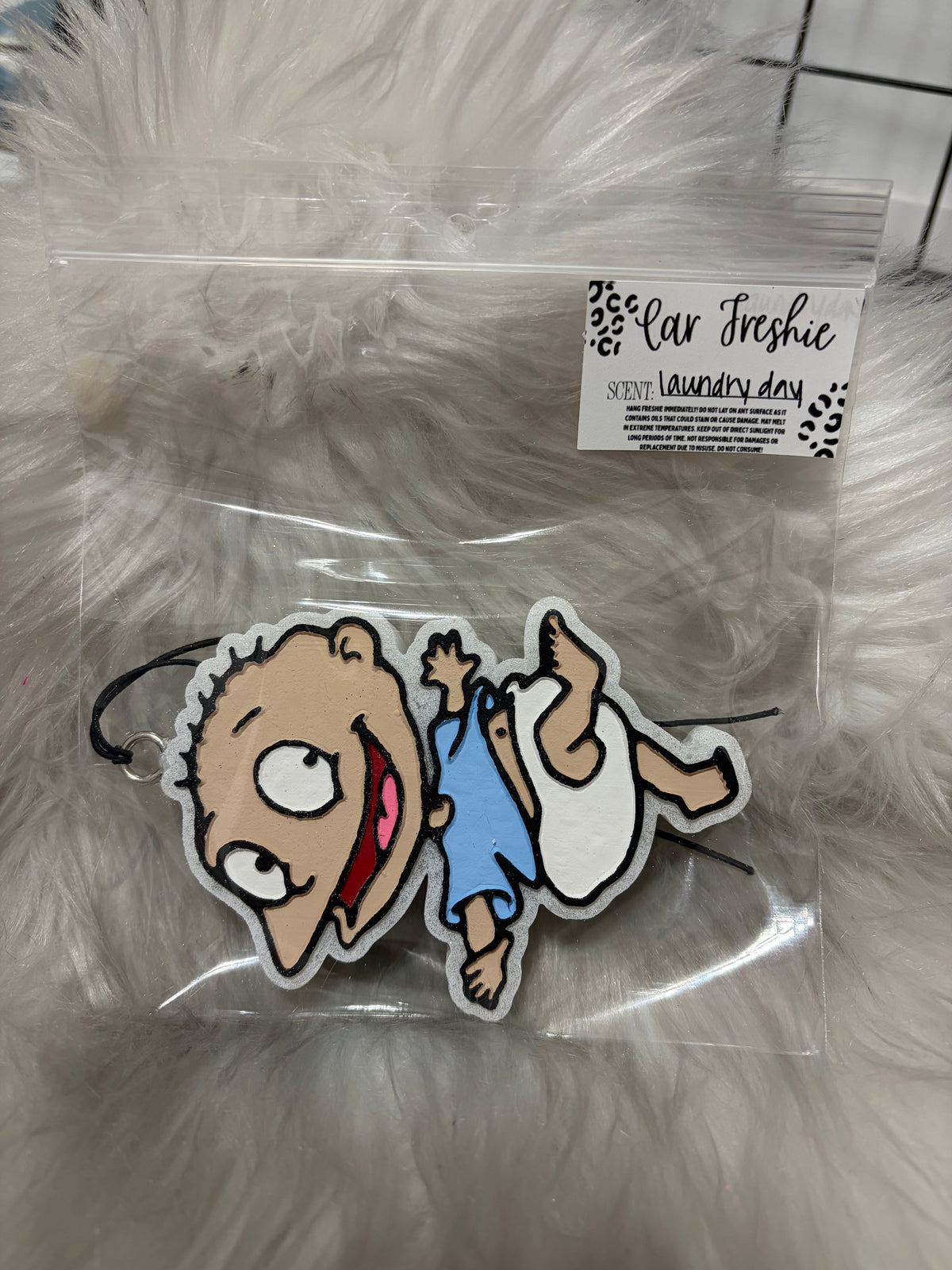 Tommy laundry day - Ready To Ship